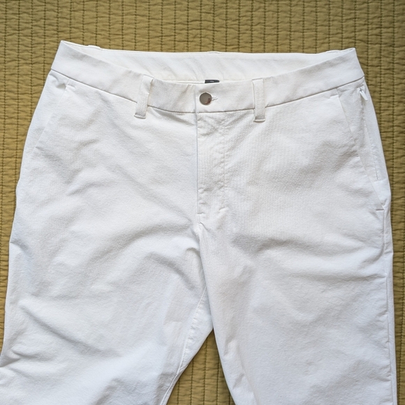Lululemon Women's White Woven Stretch Pants Side Zipper Pocket Size 32 - Picture 4 of 16